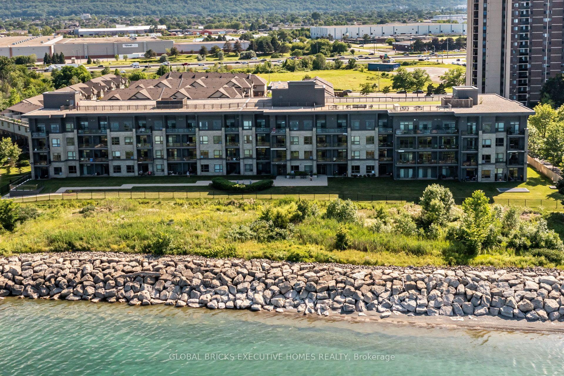 35 Southshore Crescent #106 ##106, Hamilton — Condo for sale, photo 1