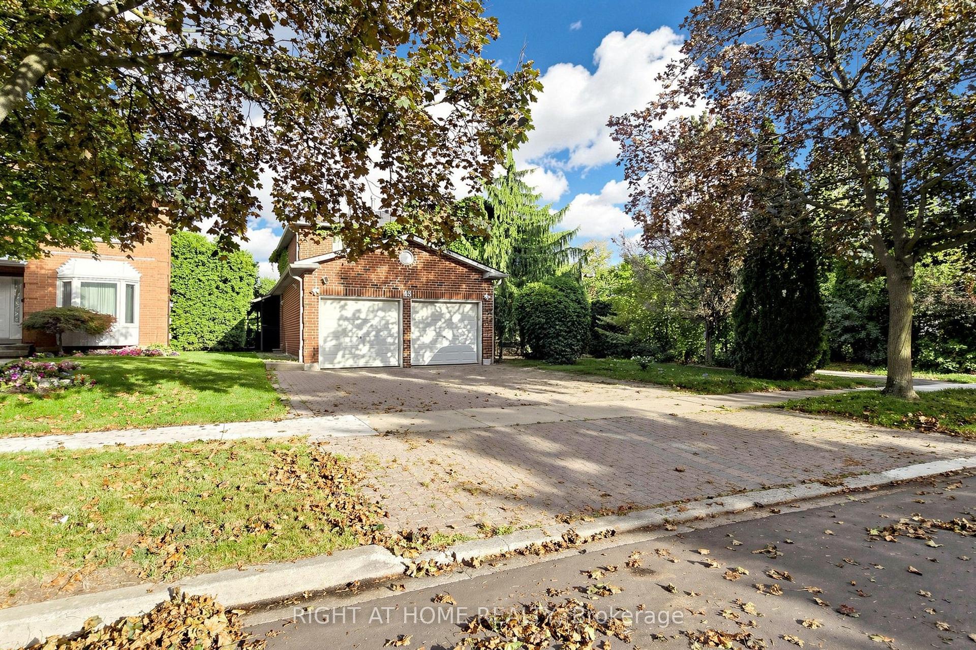 43 Topham Crescent, Richmond Hill — Detached for sale, photo 1