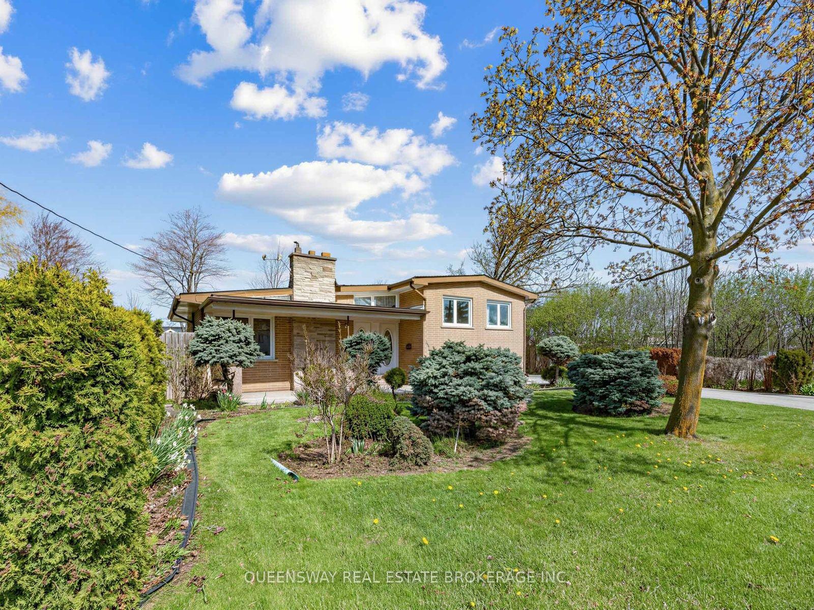 517 Pinegrove Road — photo 1