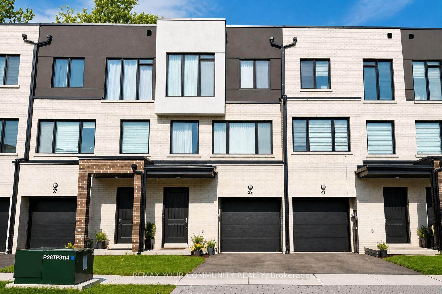 39 Persica Street, Richmond Hill — Townhouse for lease, photo 1