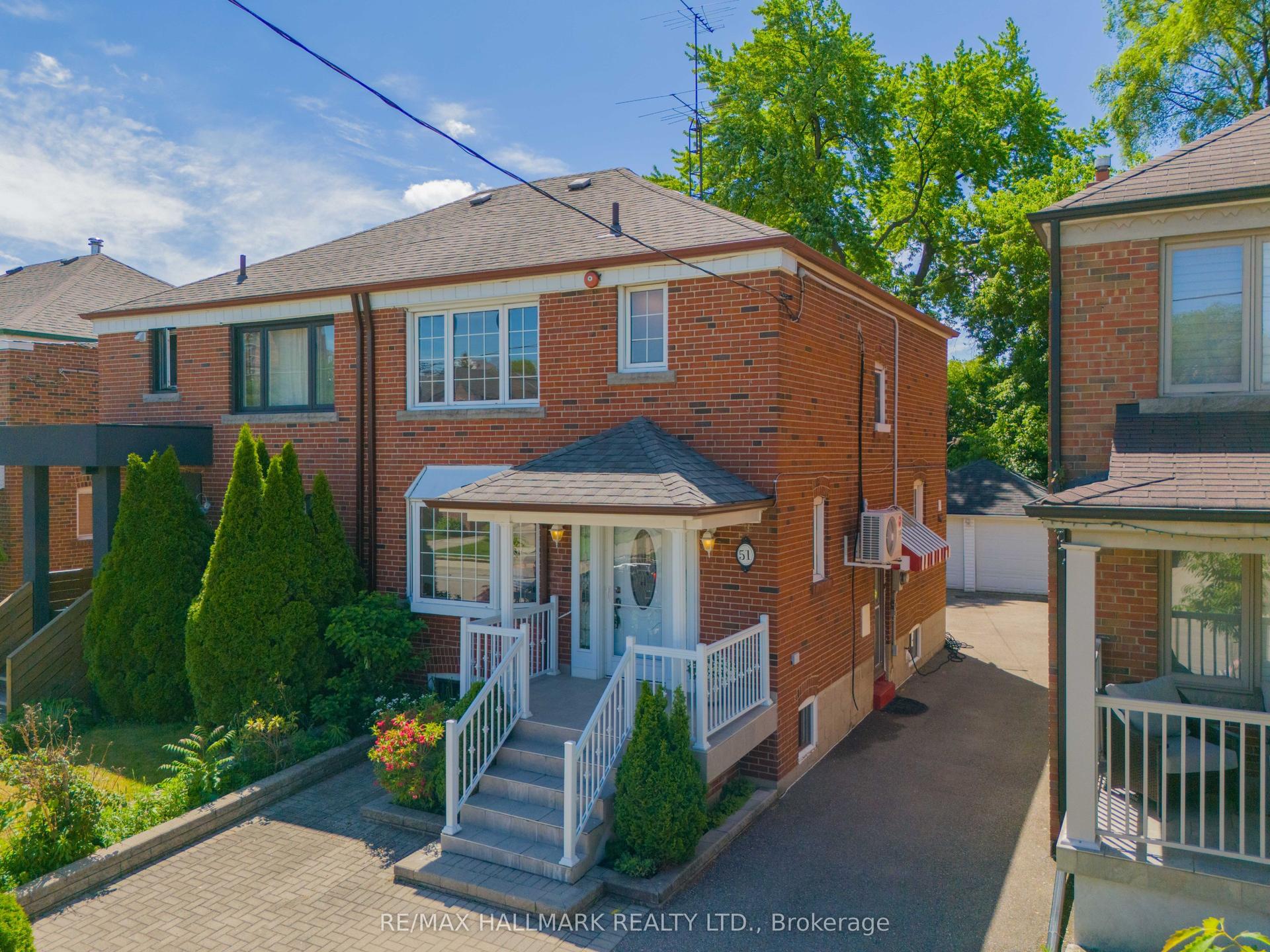 51 Floyd Avenue — photo 1
