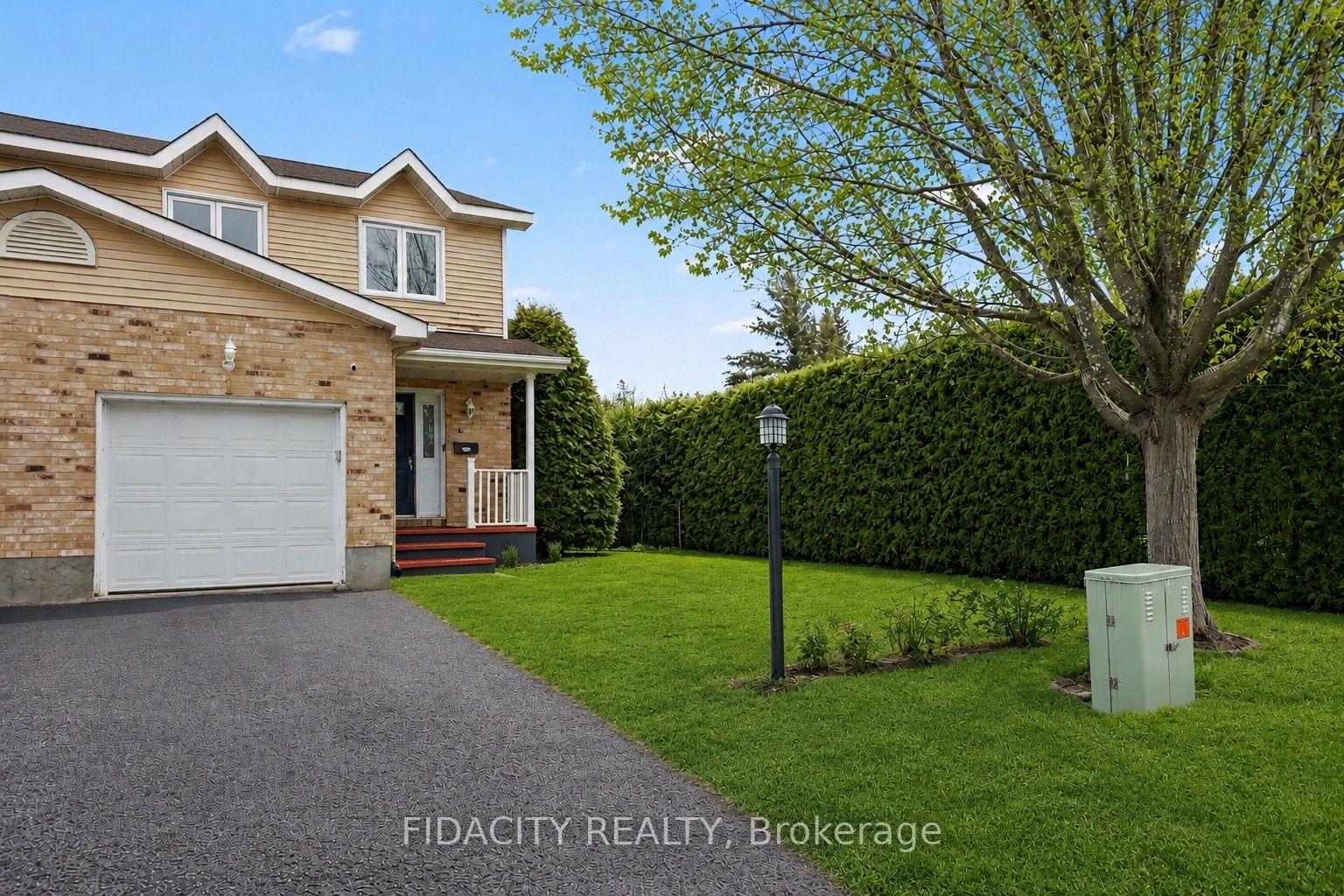 1 Kathleen Crescent — photo 1