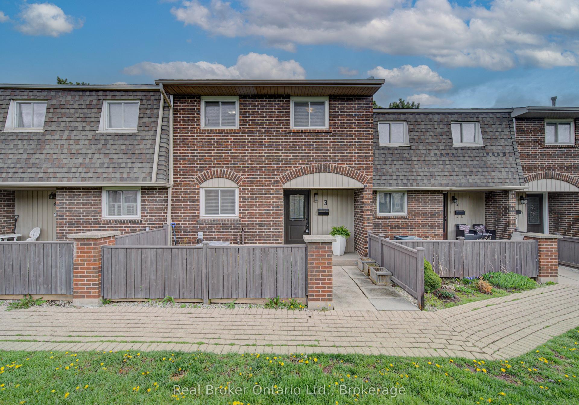 1302 Guelph Line 3 #3 — photo 1