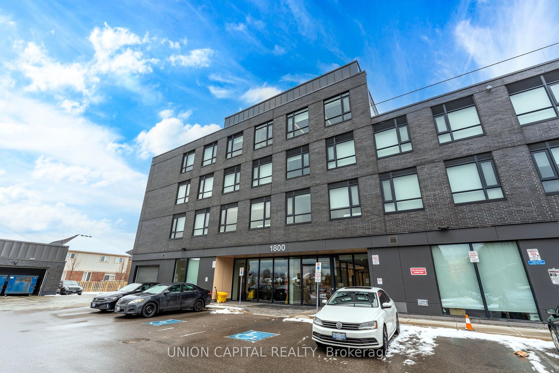 1800 Simcoe Street 201 #201 — photo 1