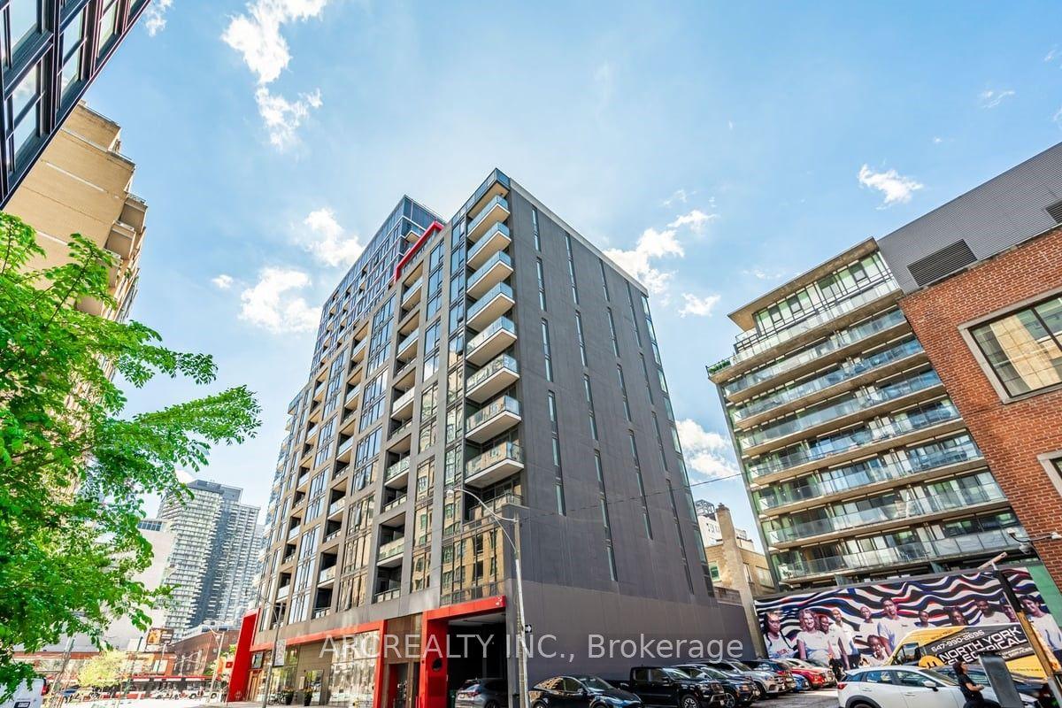 435 Richmond Street W 404 #404 — photo 1