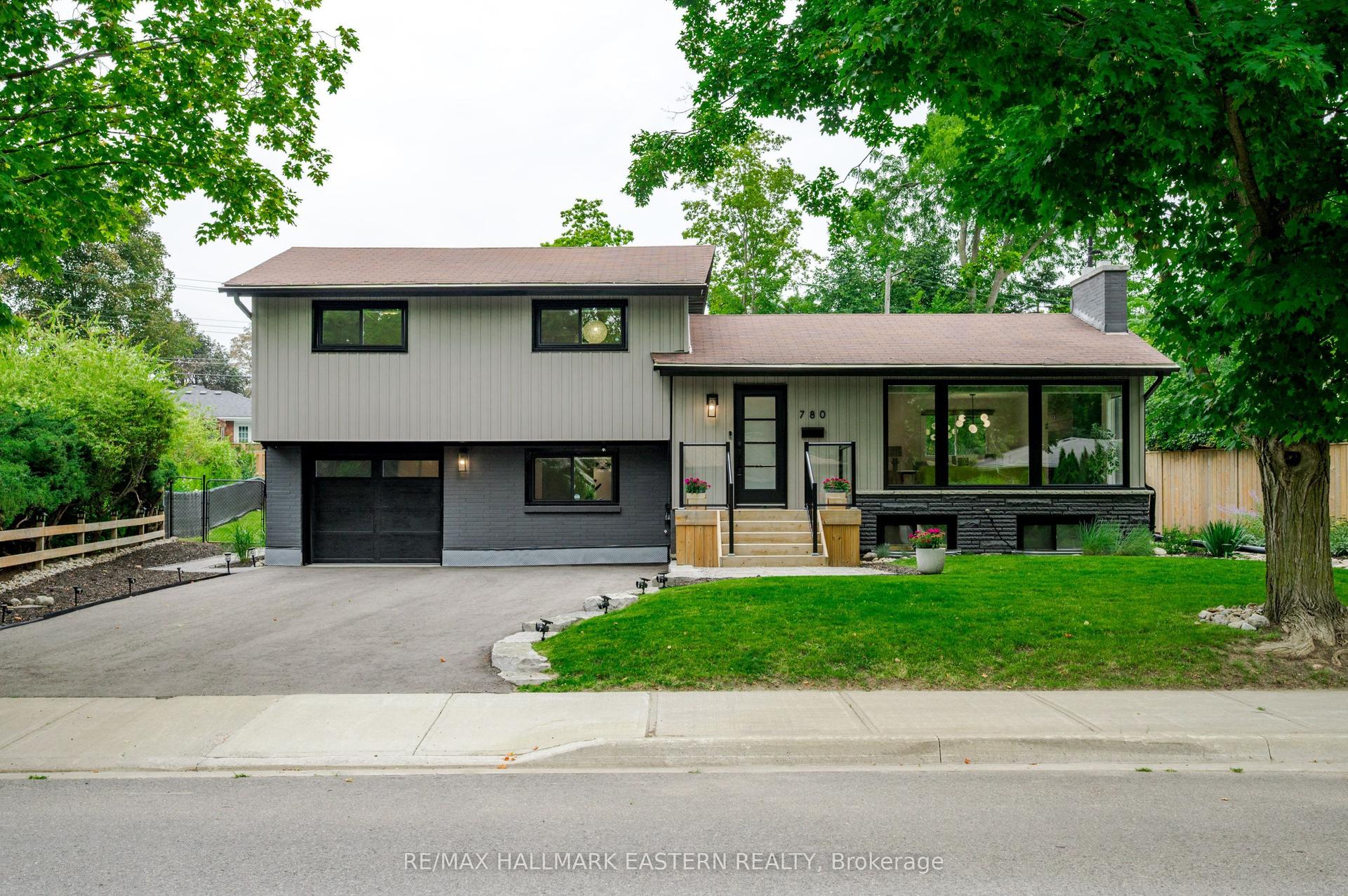 780 Hopkins Avenue, Peterborough — Detached for sale, photo 1