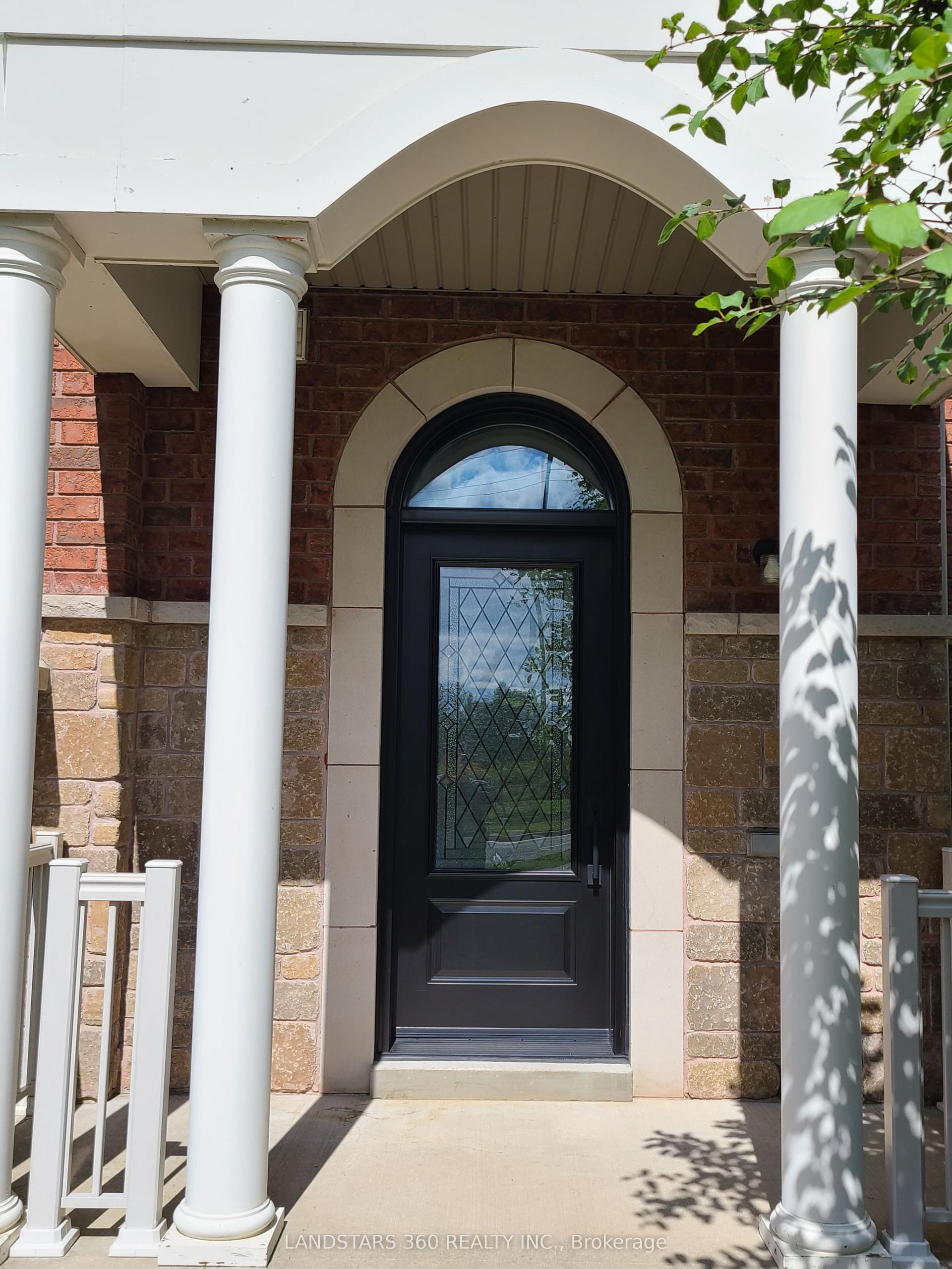 53 Zokol Drive, Aurora — Townhouse for sale, photo 1