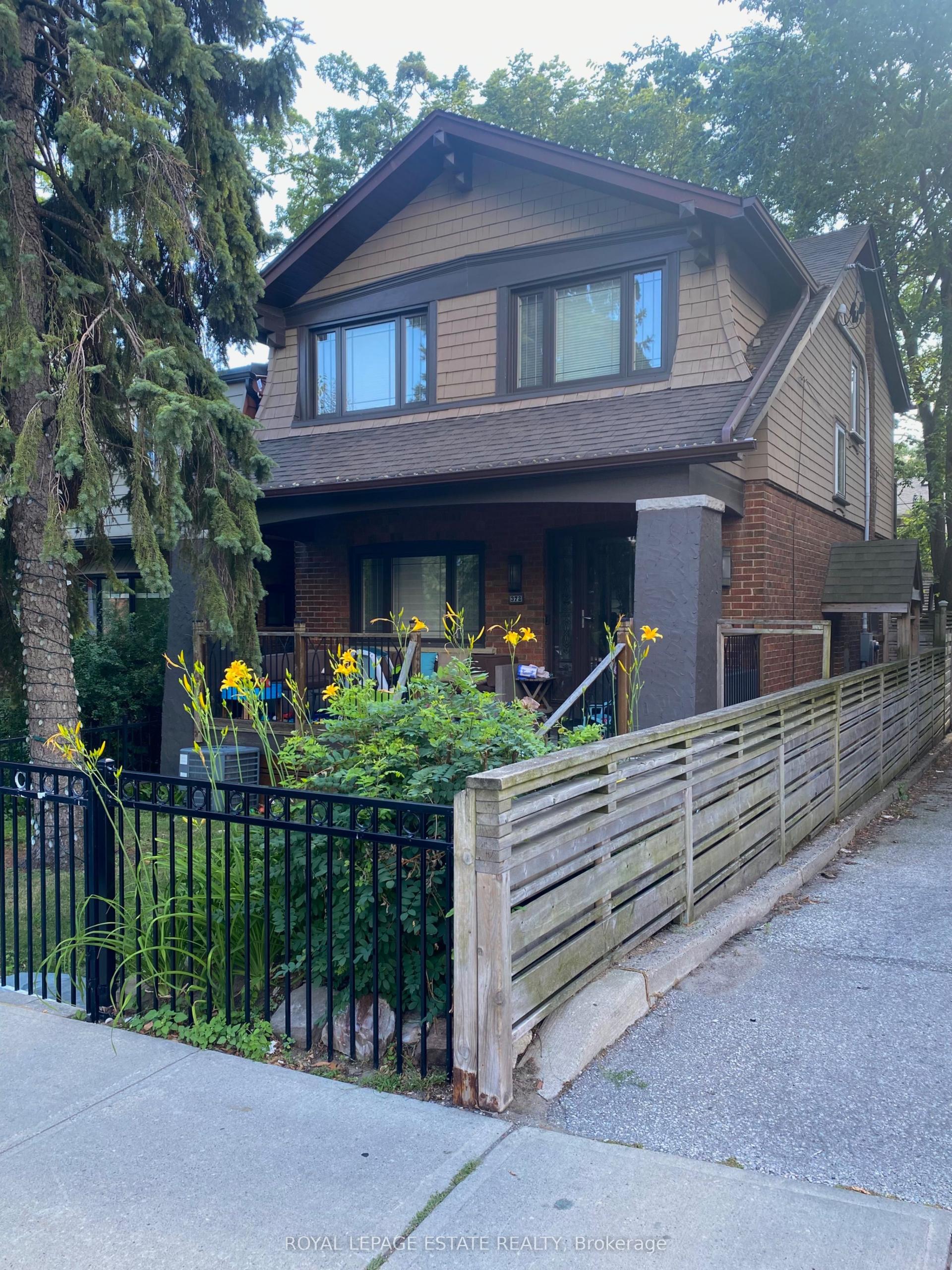372 Victoria Park Avenue, Toronto — Detached for lease, photo 1