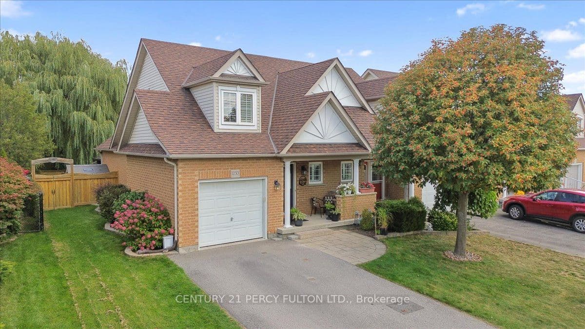 1250 Ormond Drive — photo 1