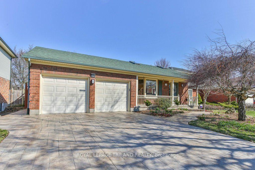 1221 GLENORA Drive — photo 1