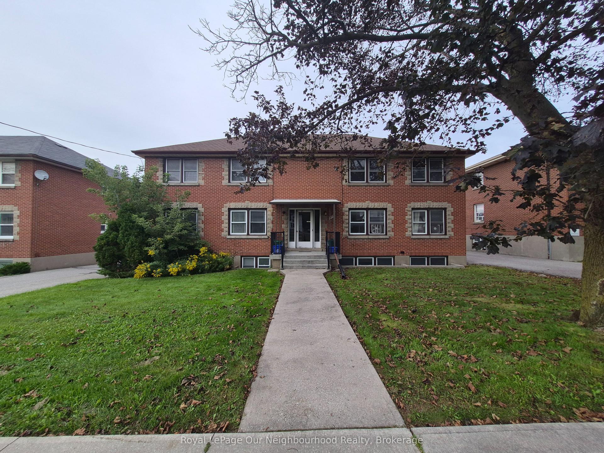 855 Simcoe Street N 2 #2, Oshawa — Multiplex for lease, photo 1