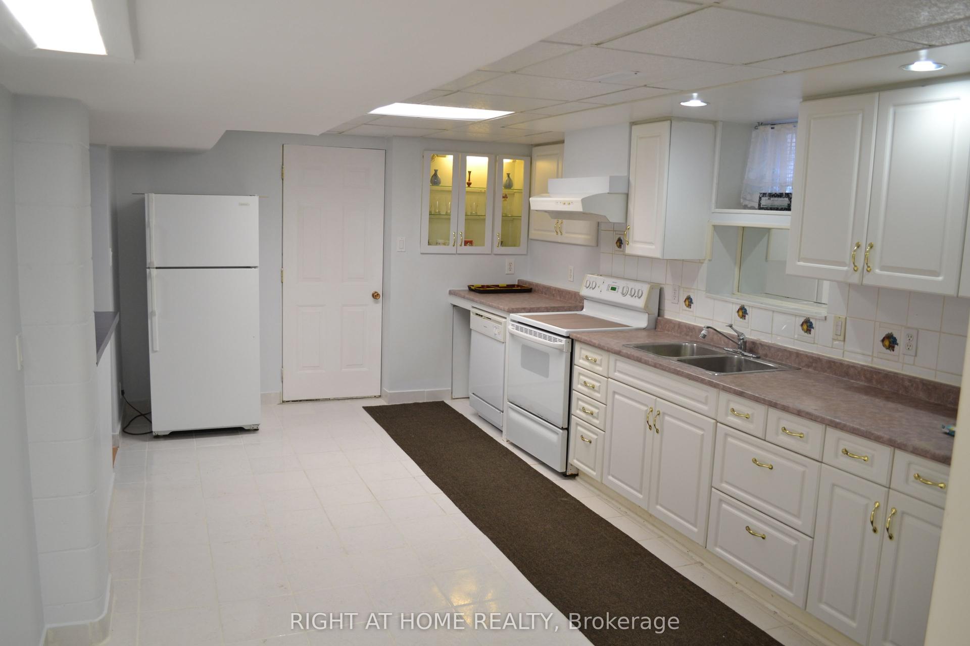 505 Mohawk Road W Basement #Basement — photo 1