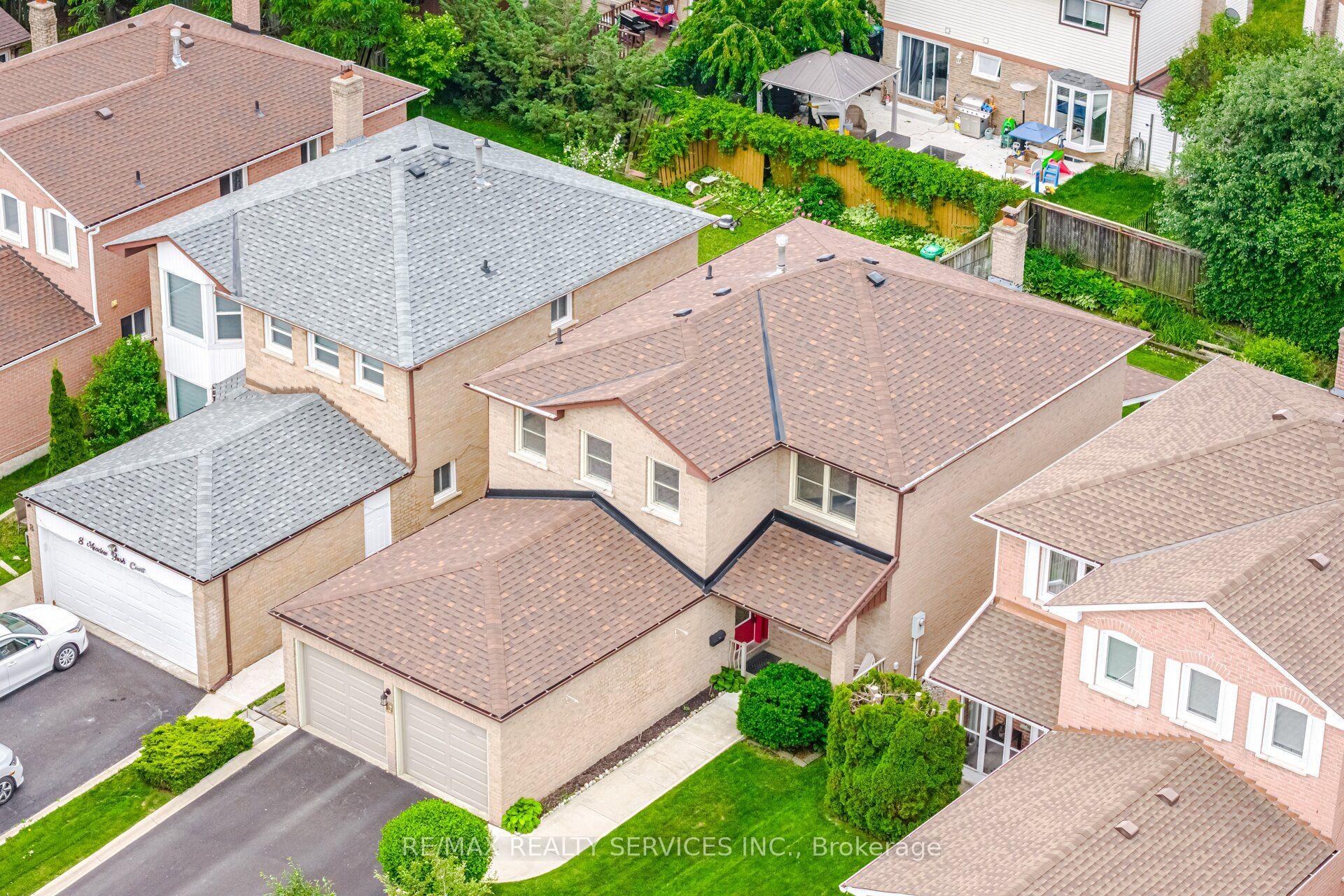 10 Meadow Bush Court — photo 1