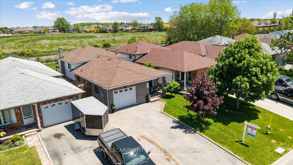 37 Northridge Drive — photo 1