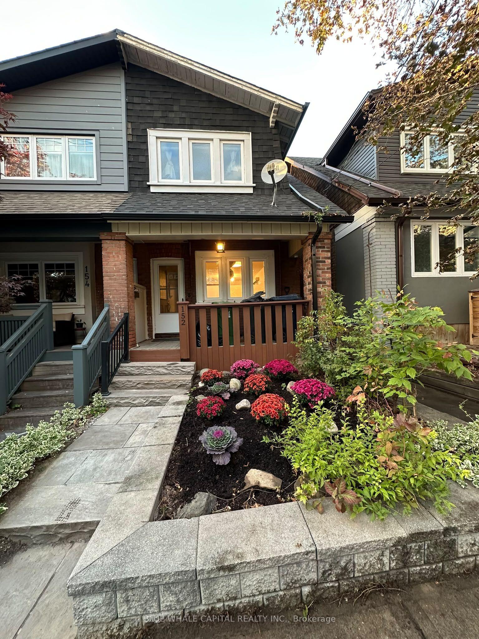 152 Montgomery Avenue, Toronto — Semi-Detached for sale, photo 1