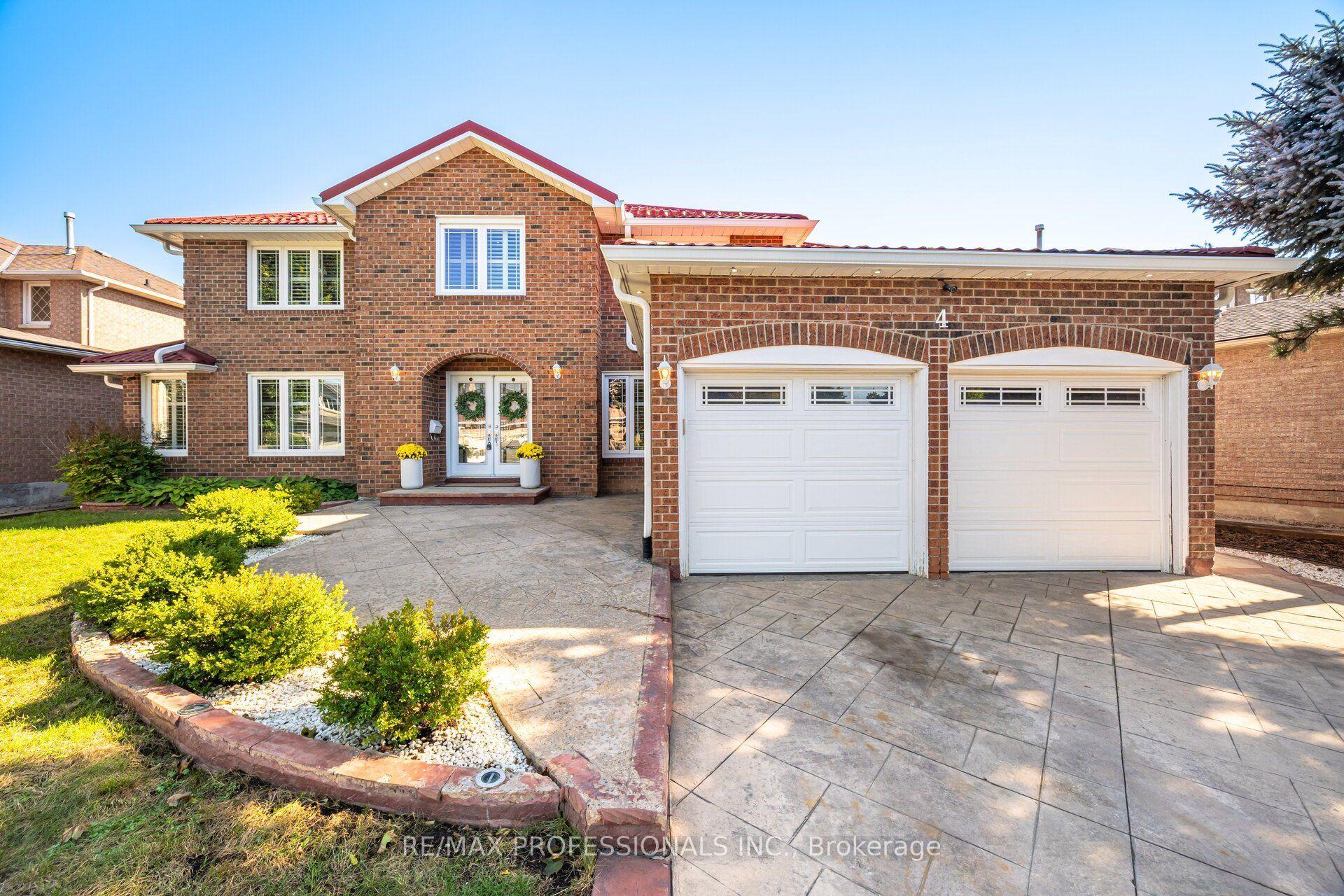 4 McFadden Drive, Brampton — Detached for sale, photo 1