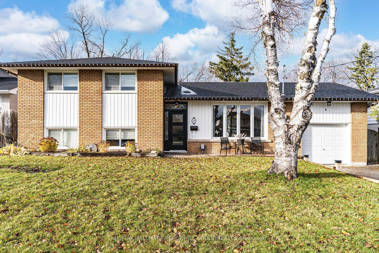 20 Ottaway Avenue Upper #Upper, Barrie — Detached for lease, photo 1