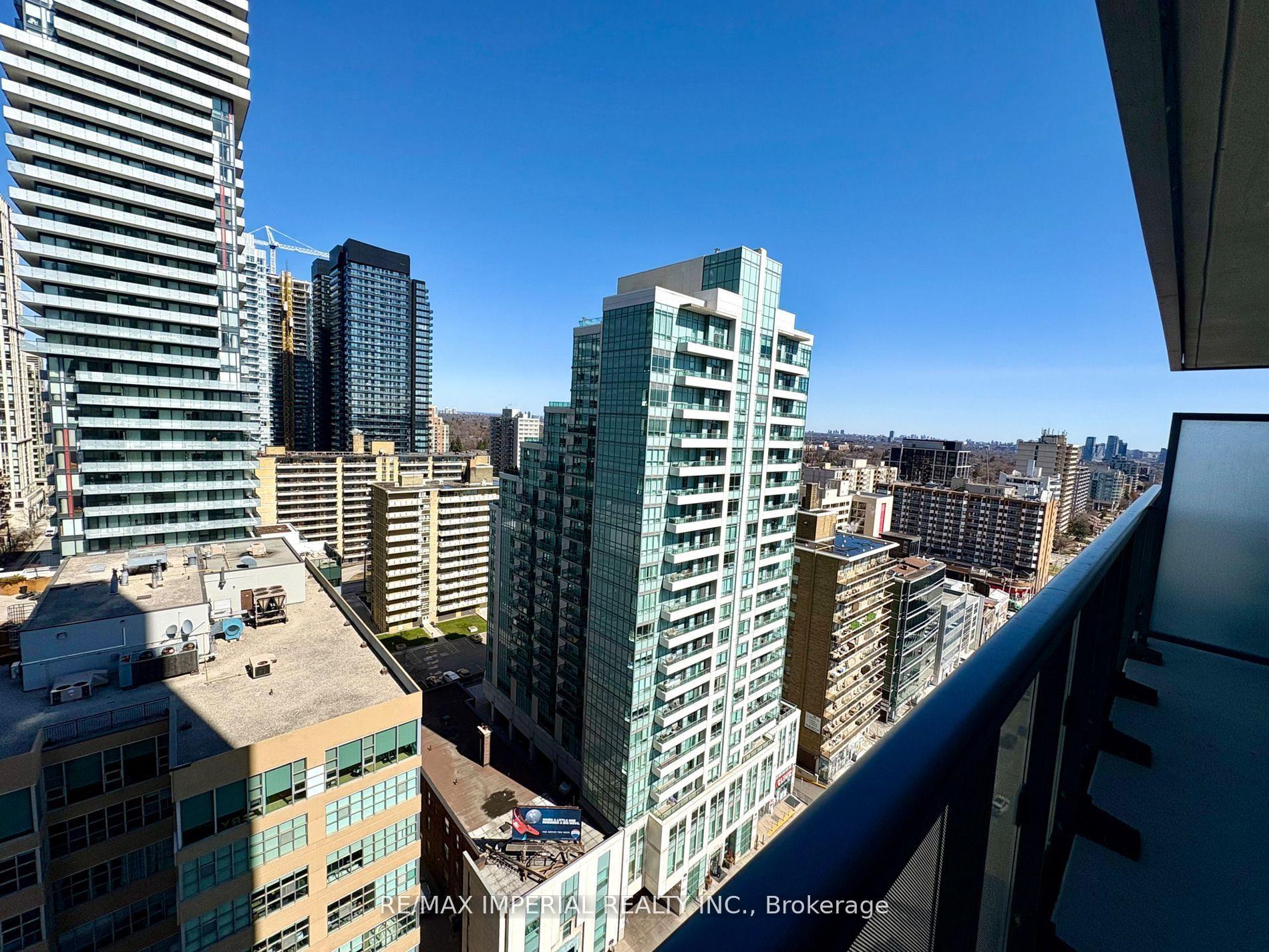 125 Redpath Avenue 1802 #1802 — photo 1