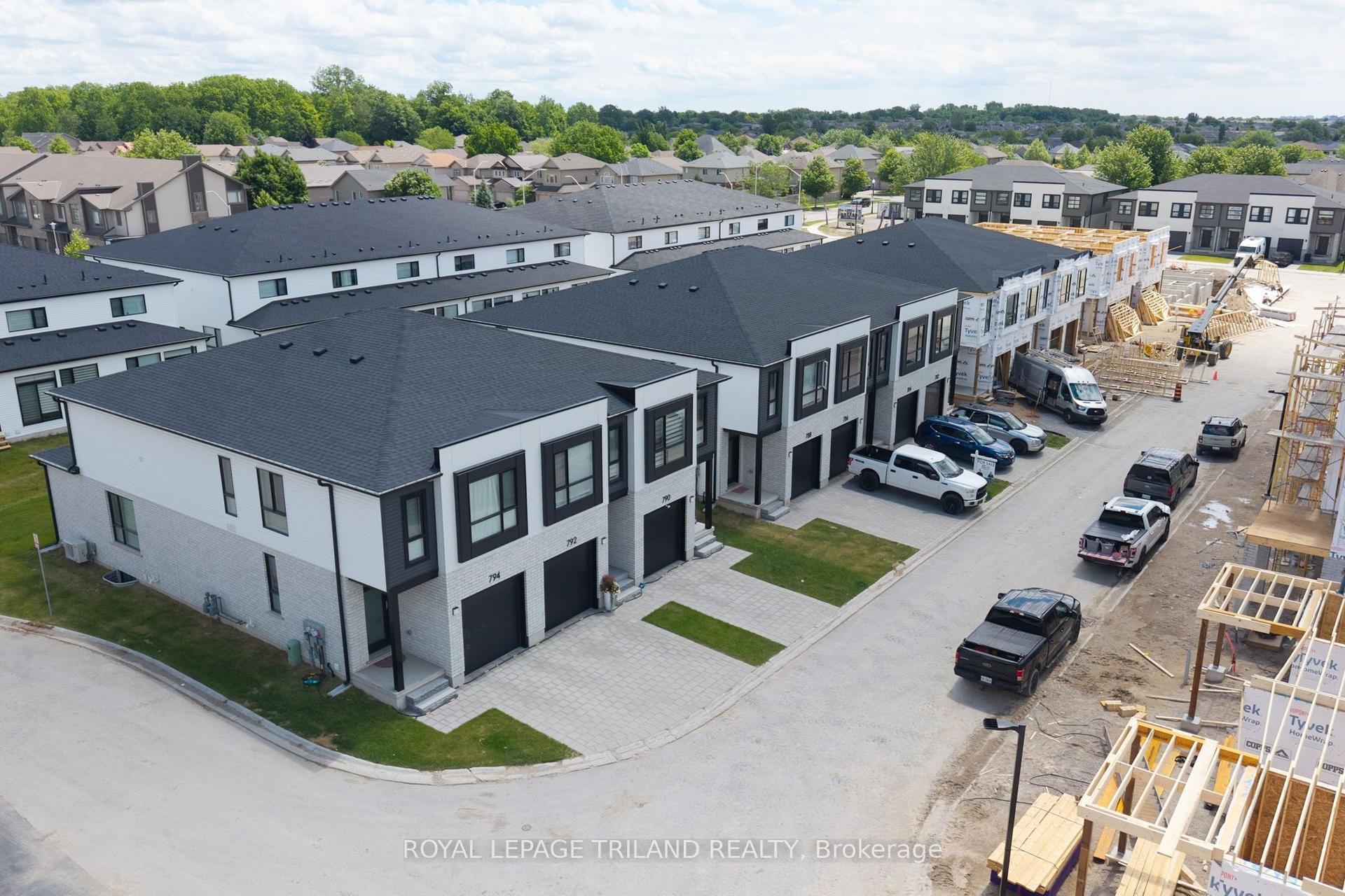 762 Banyan Lane, London North — Condo Town for sale, photo 1