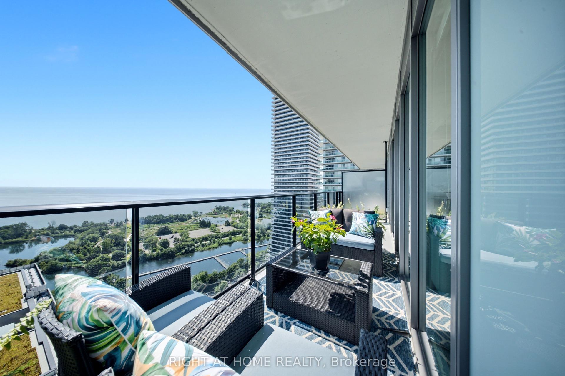 70 Annie Craig Drive 2605 #2605, Toronto — Condo for sale, photo 1