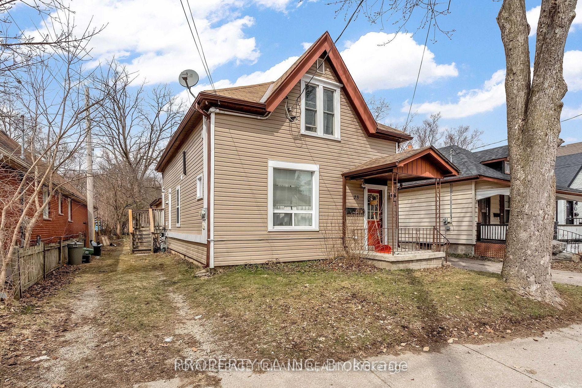 23 Saunby Street B #B — photo 1