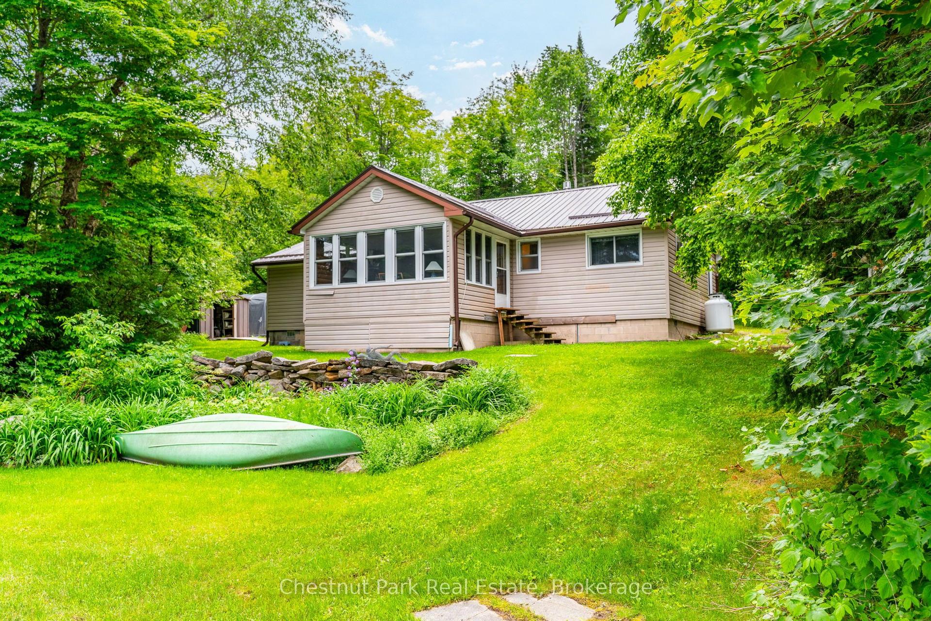 1900 Curry Road, Dysart et al — Detached for sale, photo 1