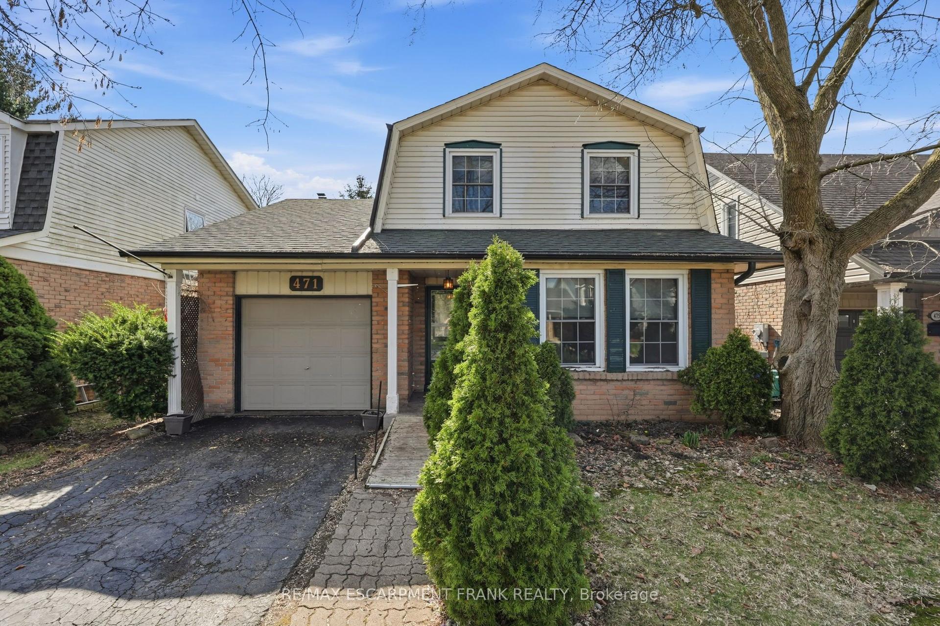 471 KNIGHTSBRIDGE Crescent — photo 1