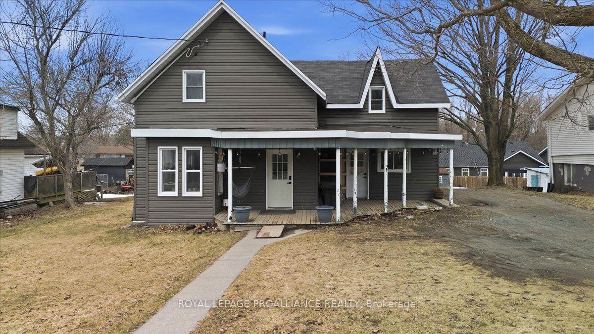 61 Madoc Street — photo 1