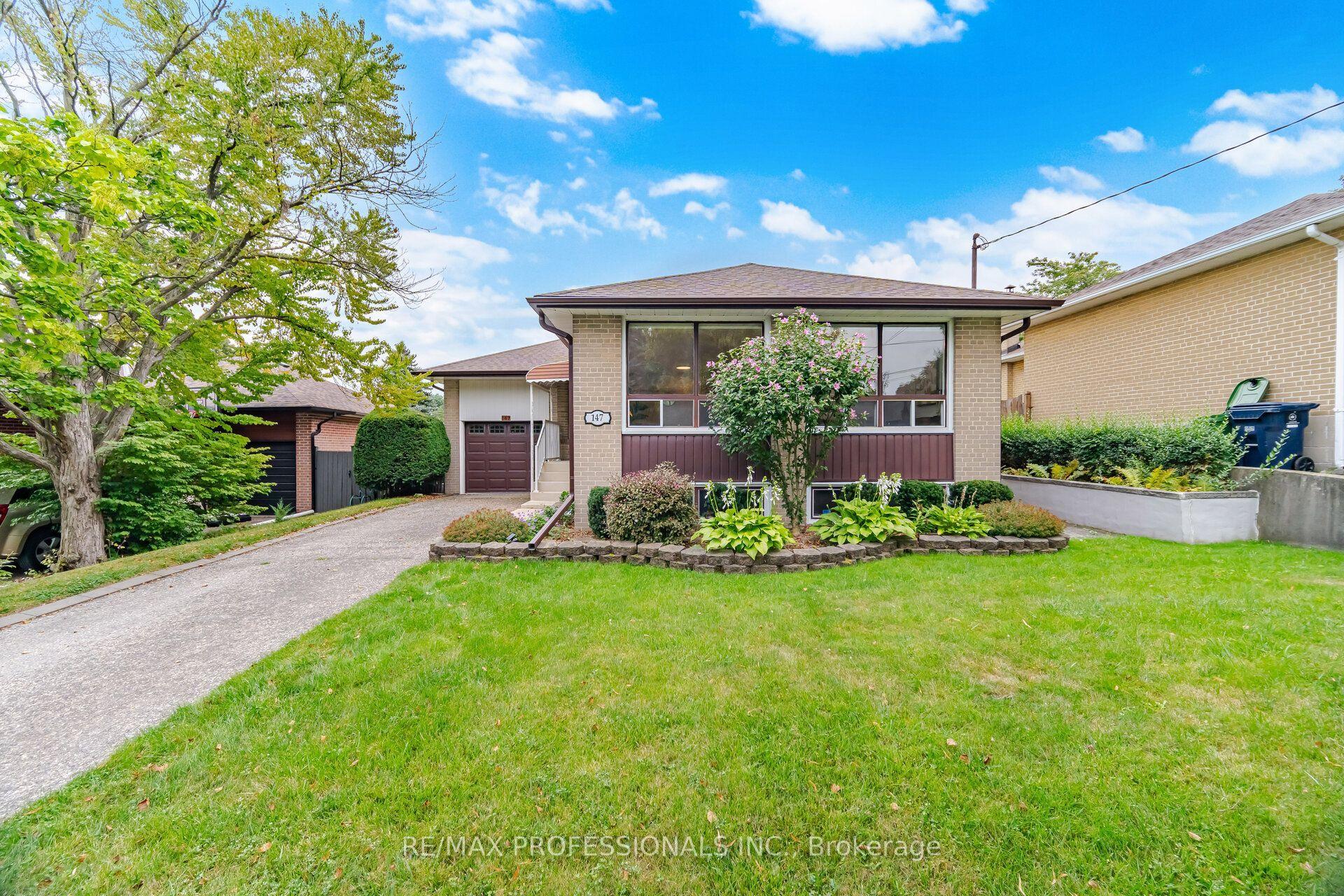147 Chapman Road, Toronto — Detached for sale, photo 1