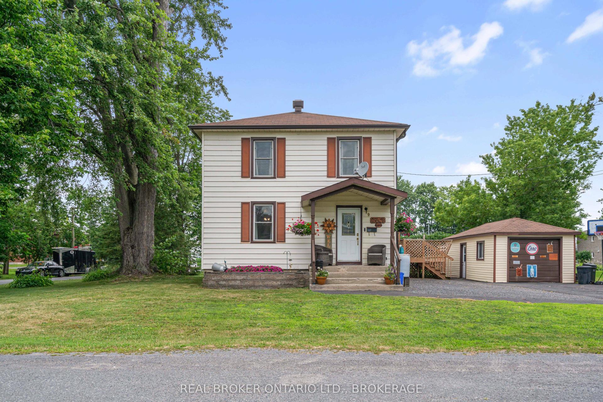 9 Spruce Street, South Glengarry — Detached for sale, photo 1