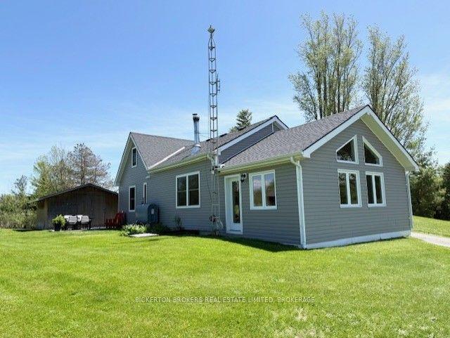 2211 Hitchcock Road W — photo 1