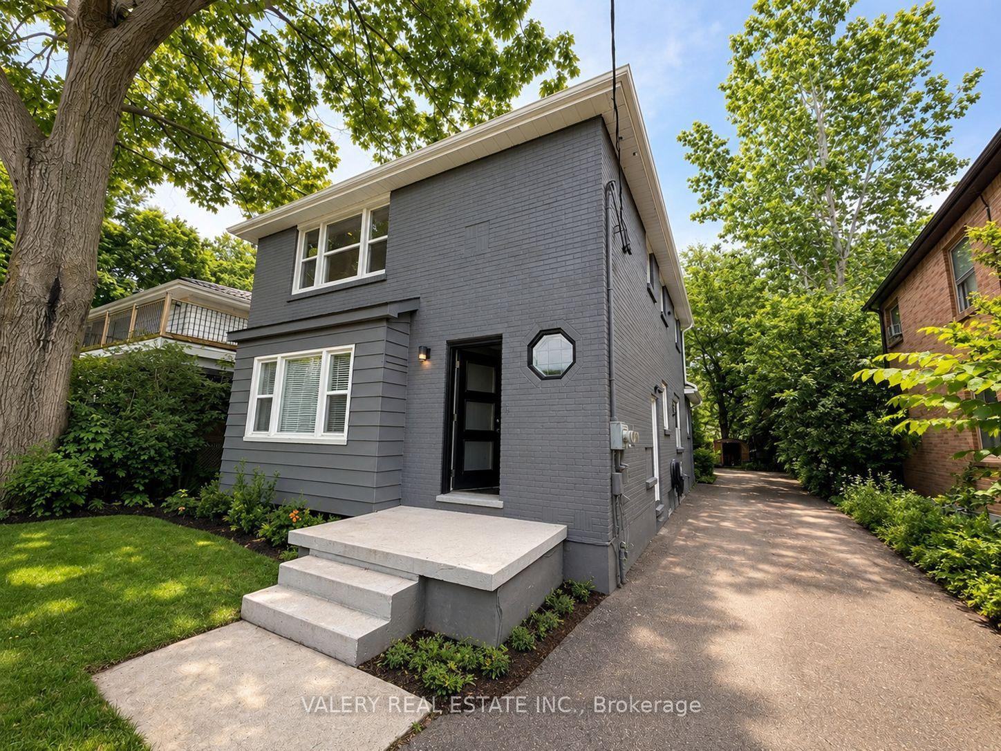 206 Barry Place Main #Main — photo 1