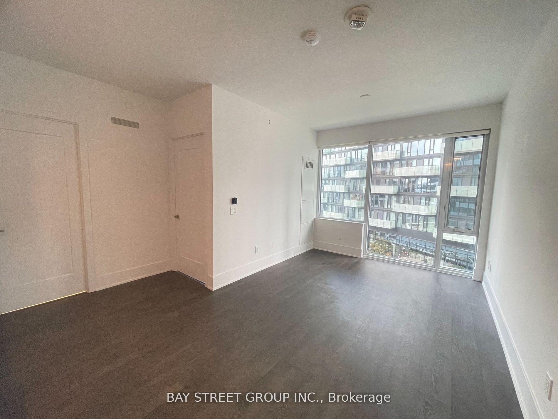 470 Front Street W 1010 #1010 — photo 1