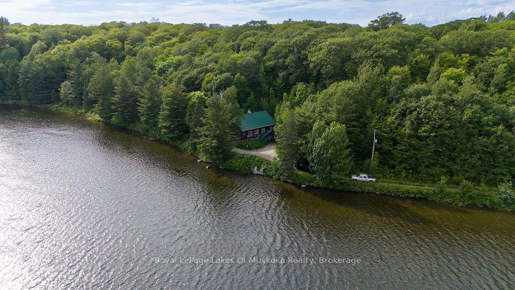 2245 Ahmic Lake Road, Magnetawan — Detached for sale, photo 1