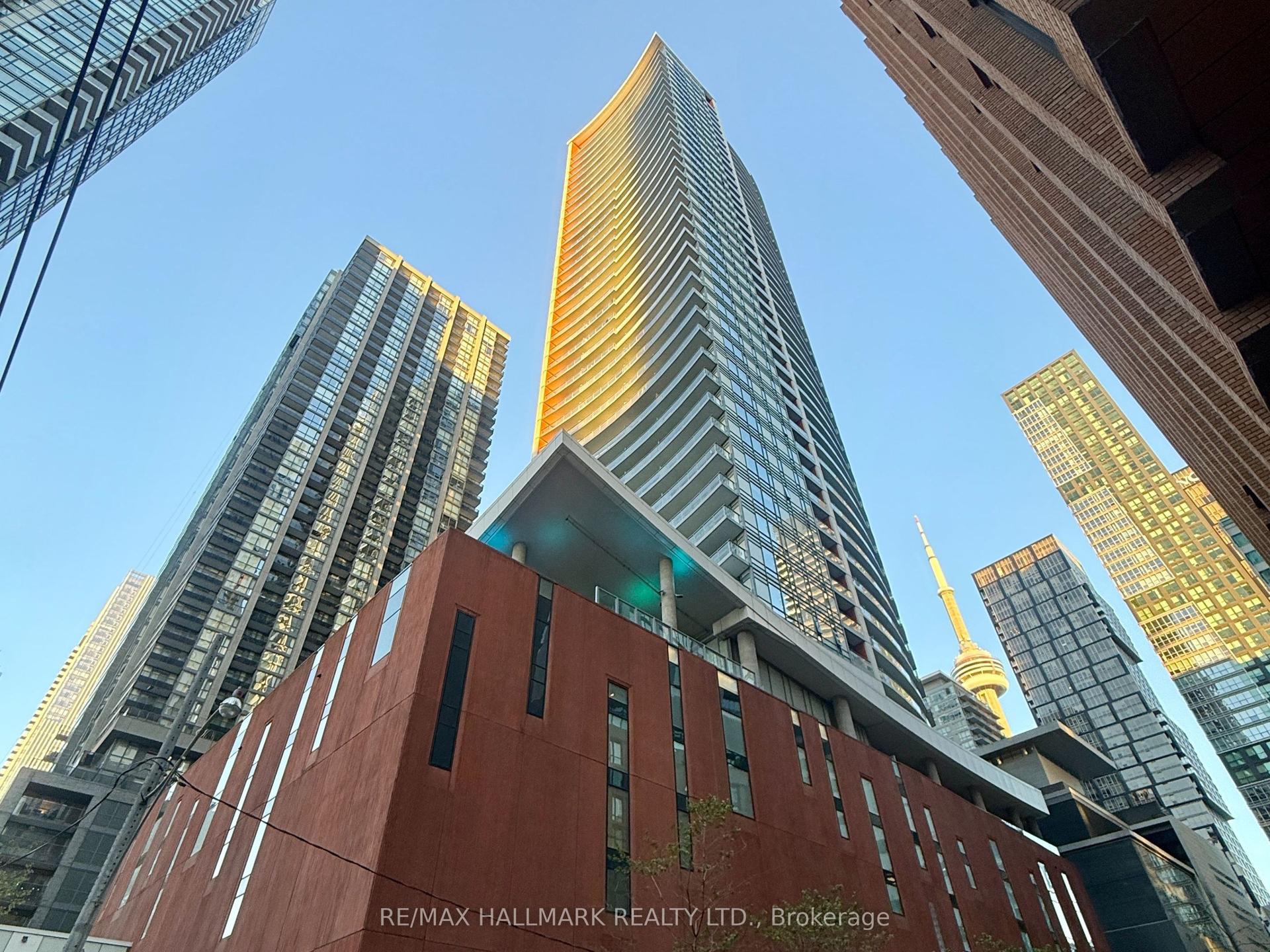 21 Widmer Street 2501 #2501 — photo 1