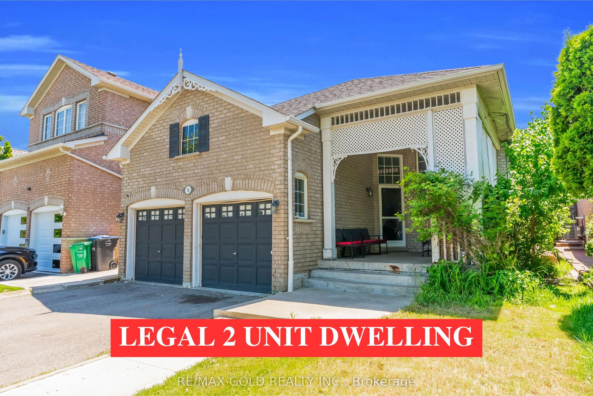 74 Fletchers Creek Boulevard — photo 1