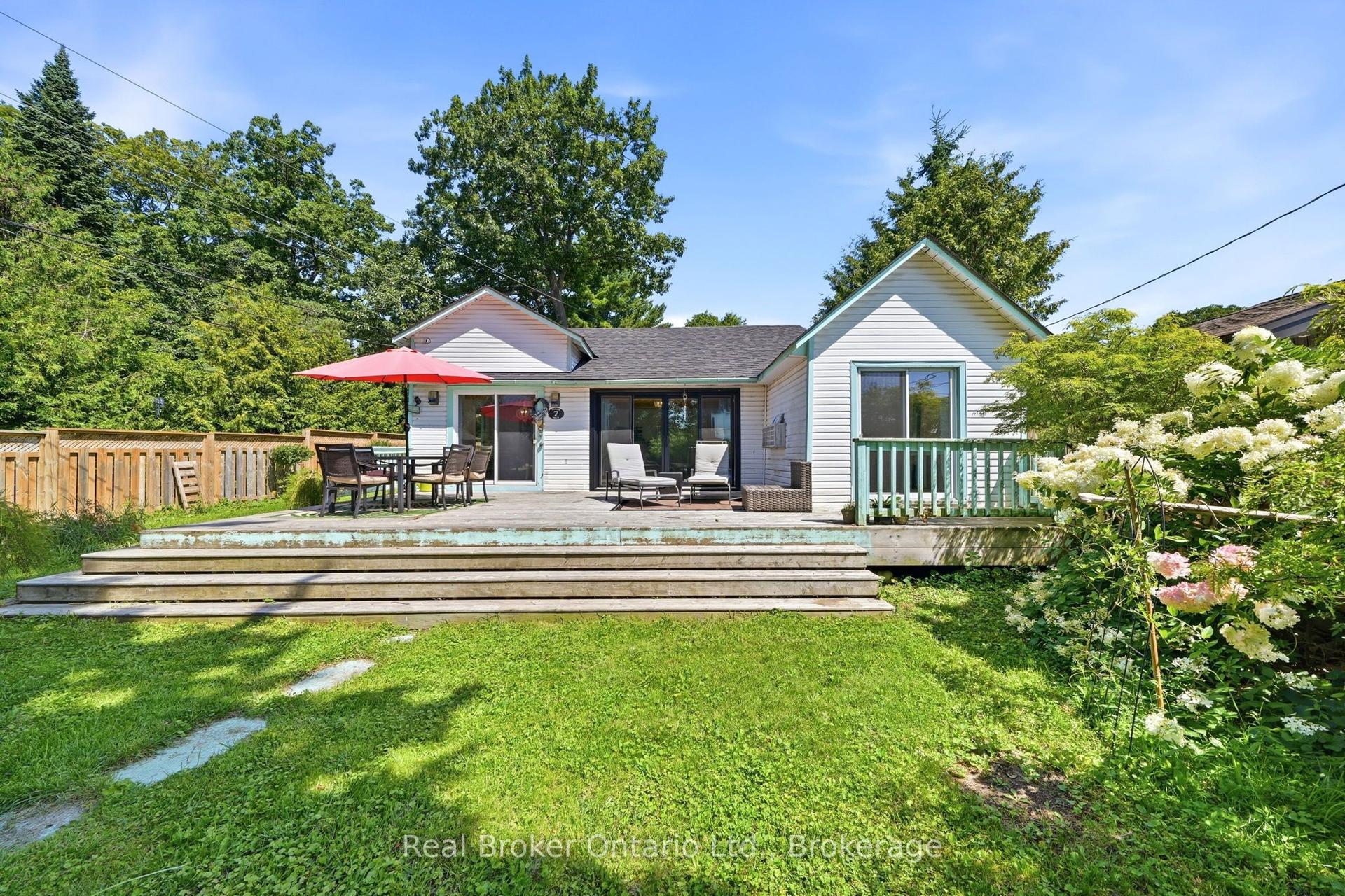7 Oliver Drive, Tiny — Detached for sale, photo 1
