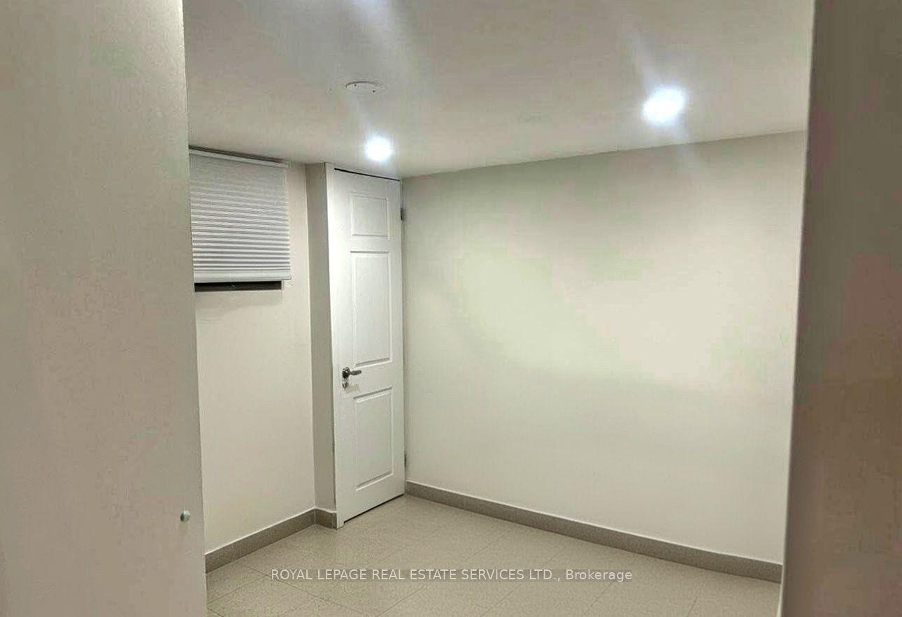 1399 Lansdowne Avenue Lower #Lower — photo 1