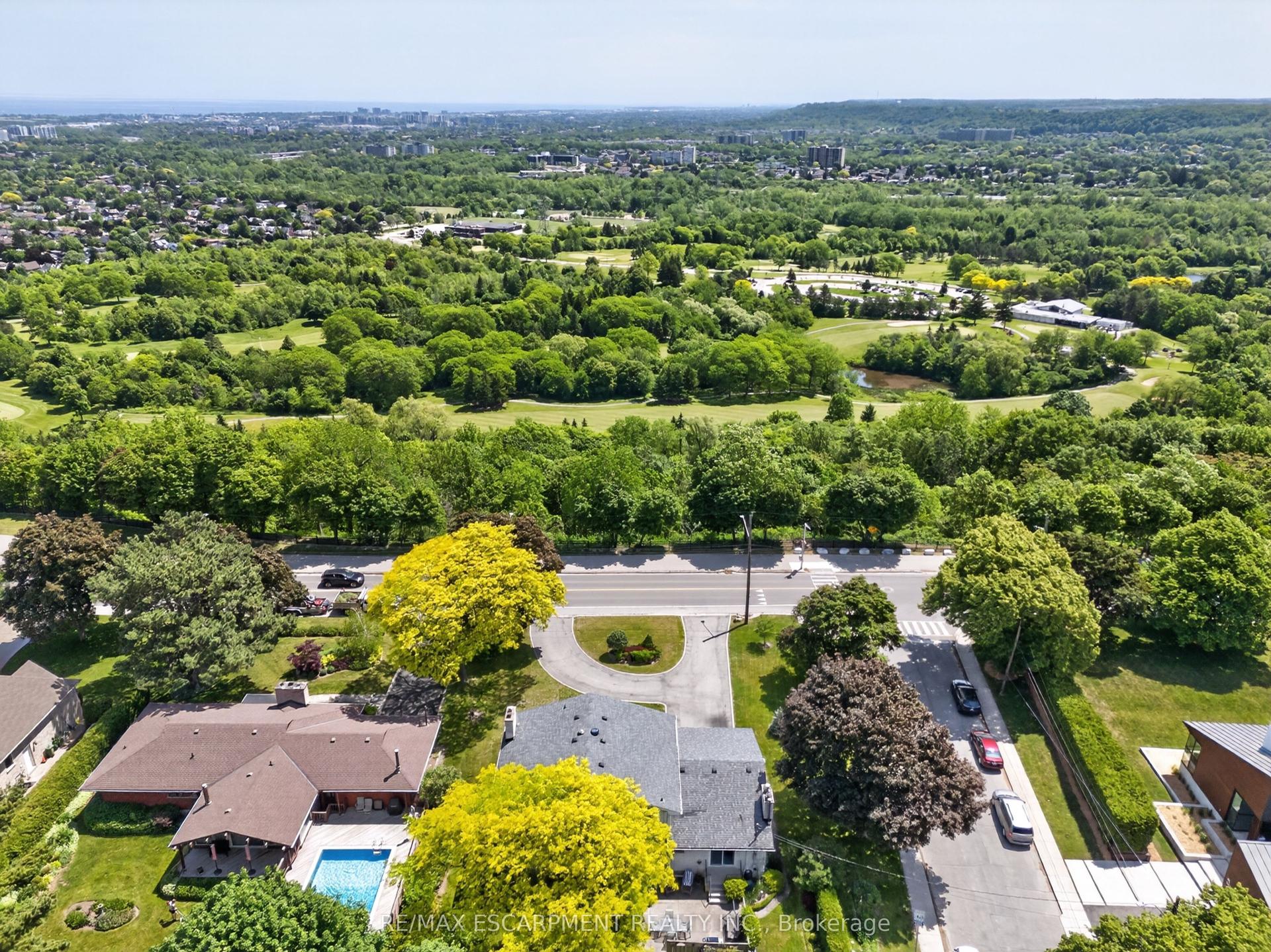 564 Mountain Brow Boulevard, Hamilton — Detached for sale, photo 1