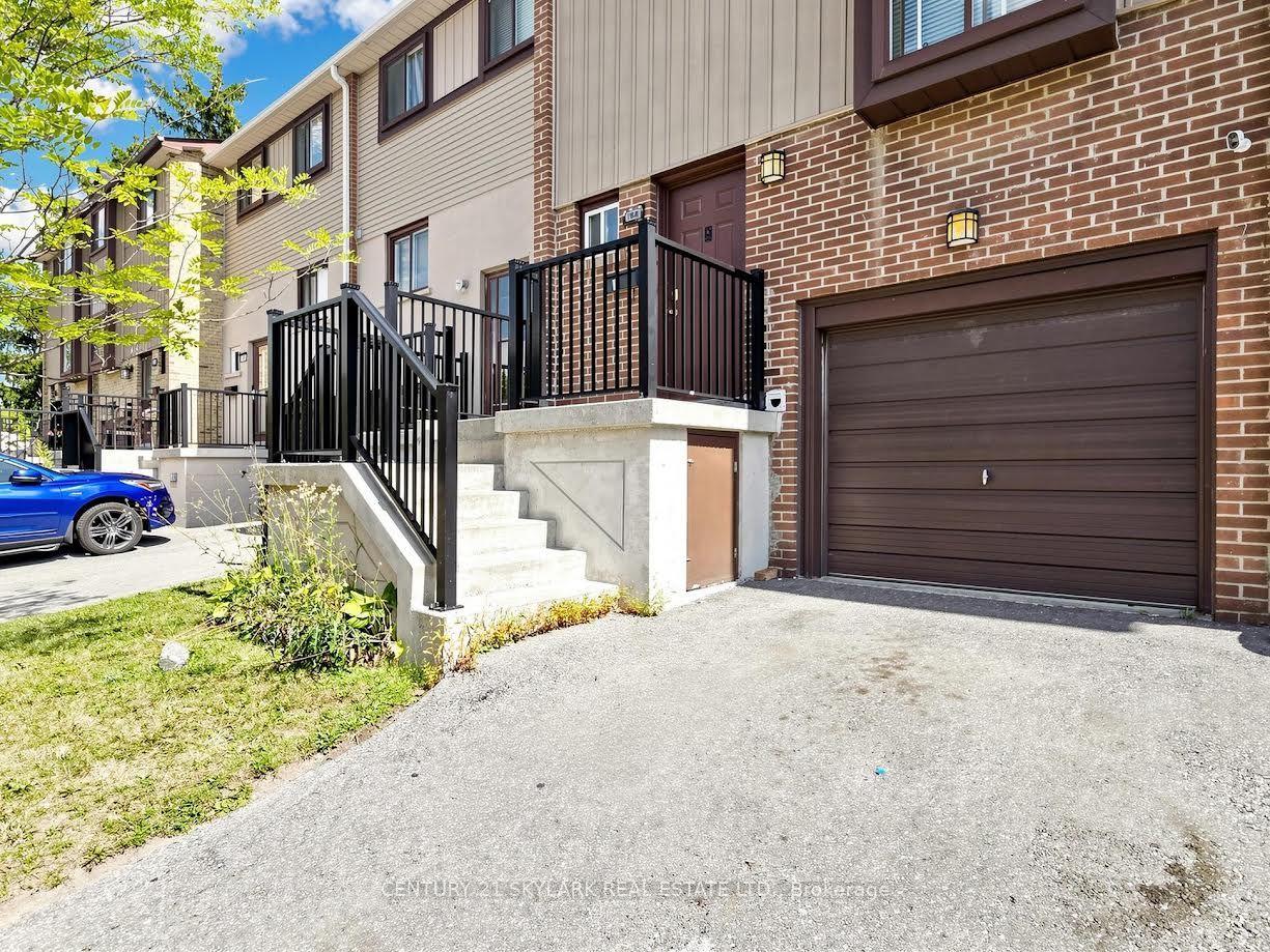 164 Moregate Crescent N, Brampton — Condo Town for sale, photo 1