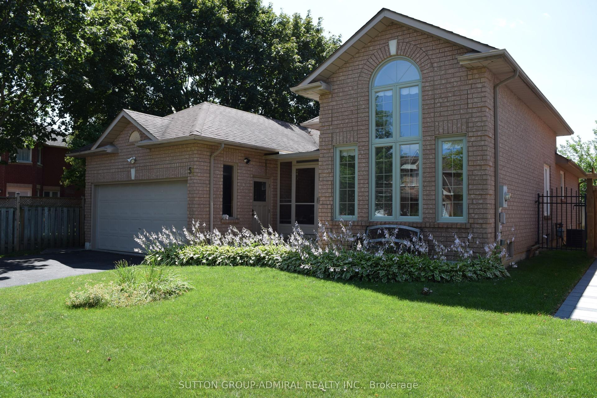 51 Daines Drive, Whitby — Detached for sale, photo 1