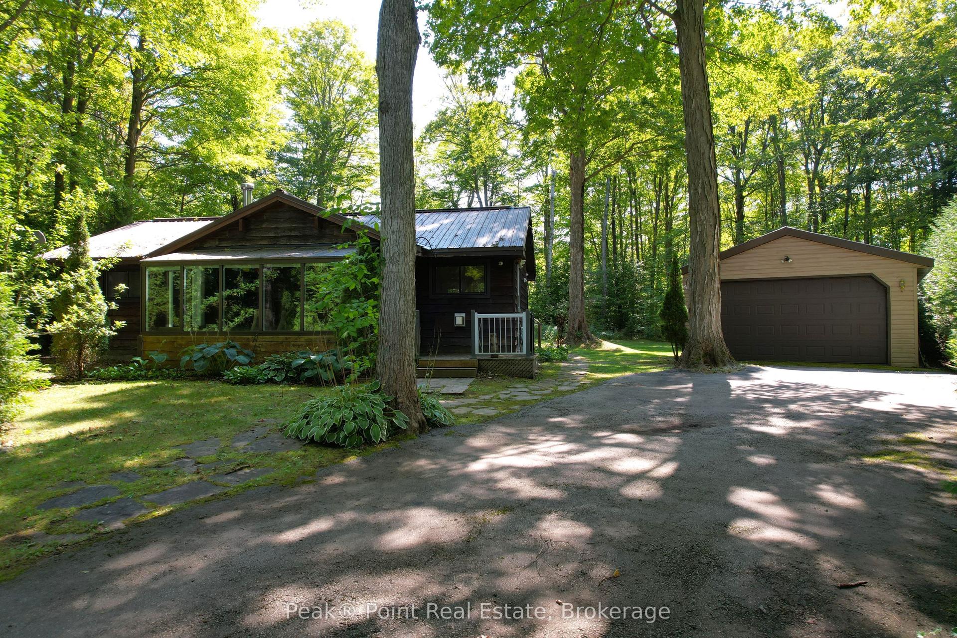 46 Mapleport Crescent — photo 1