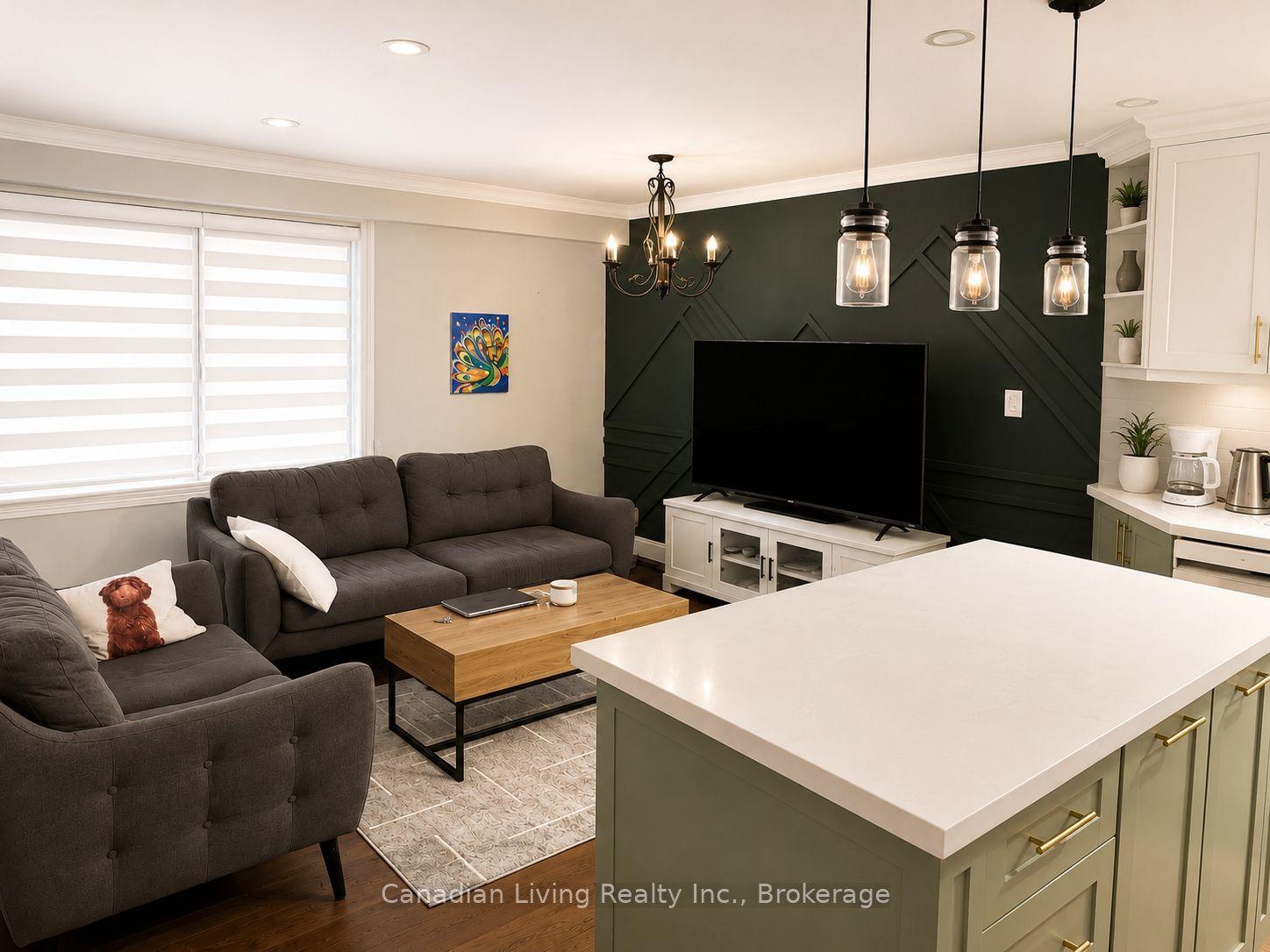 53 flintrdige Road, Toronto — Detached for lease, photo 1