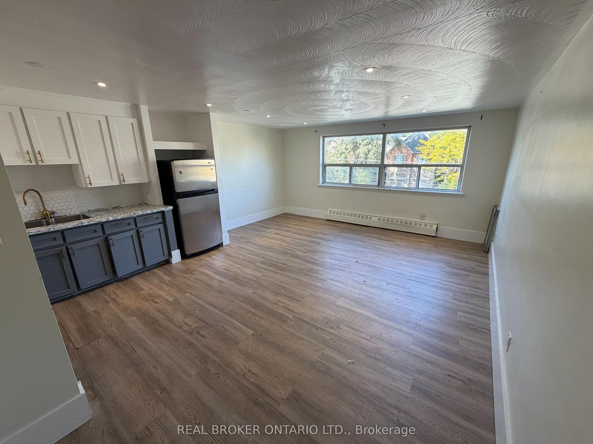 50 Benson Avenue 202 #202, Richmond Hill — Condo for lease, photo 1
