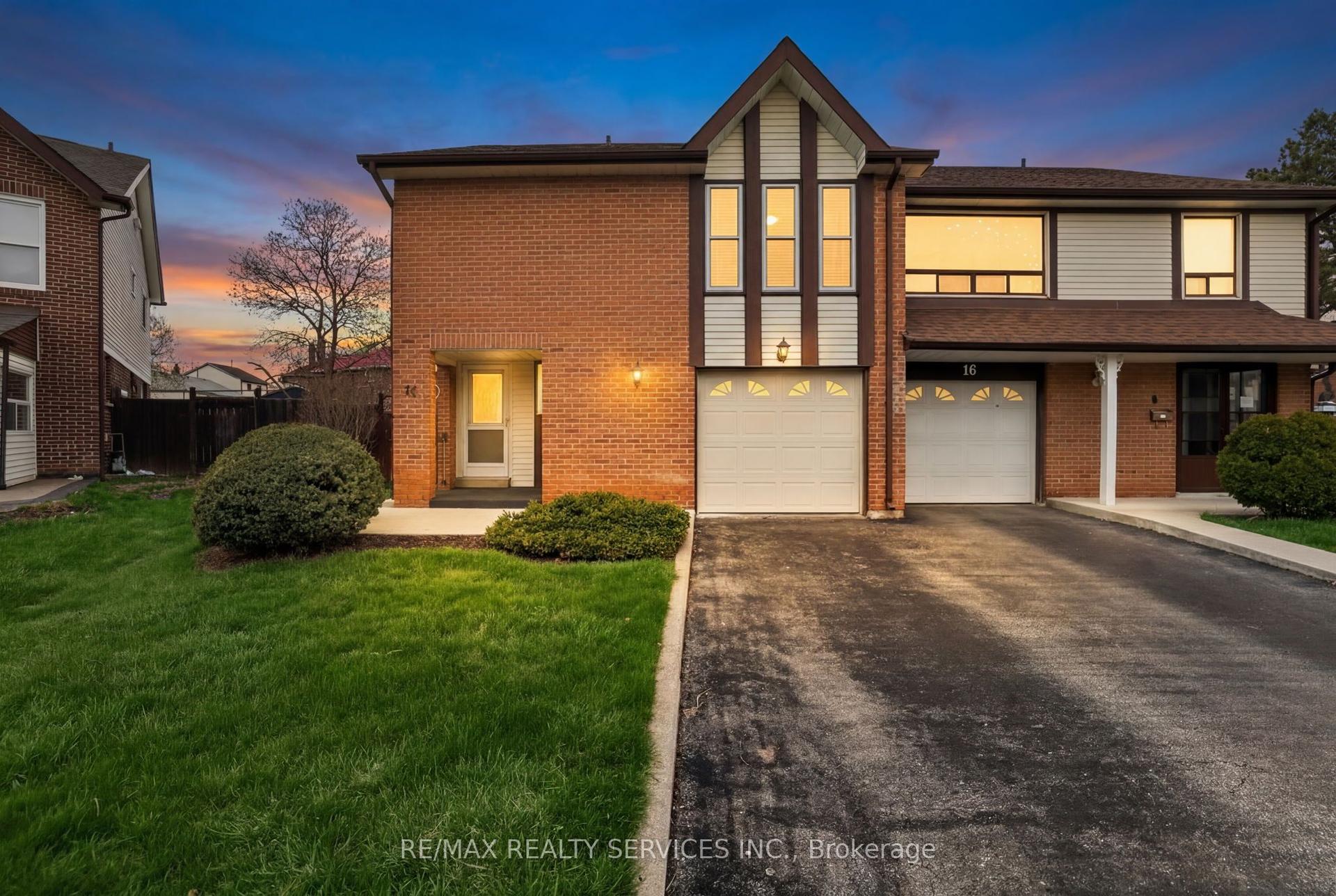 14 Brighton Place — photo 1