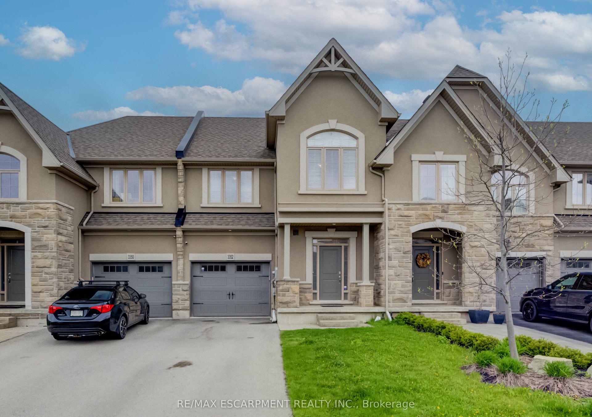 3352 Stalybridge Drive — photo 1