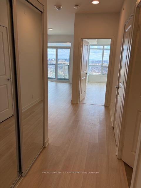 50 Upper Mall Way 2510 #2510 — photo 1