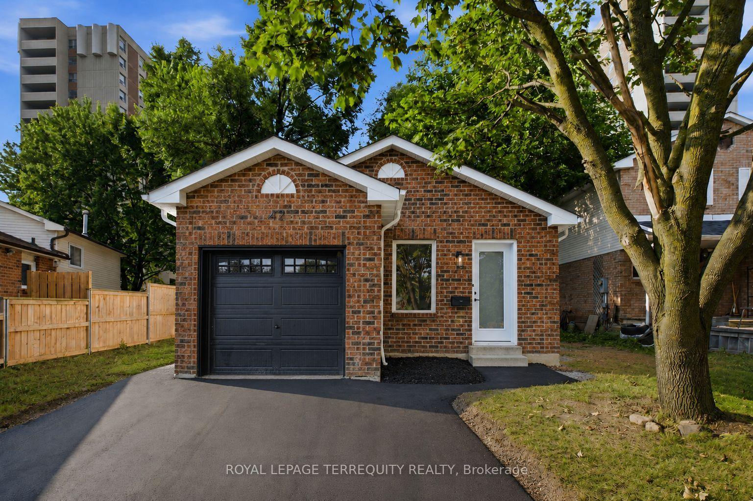 42 Plumridge Court, Ajax — Detached for sale, photo 1