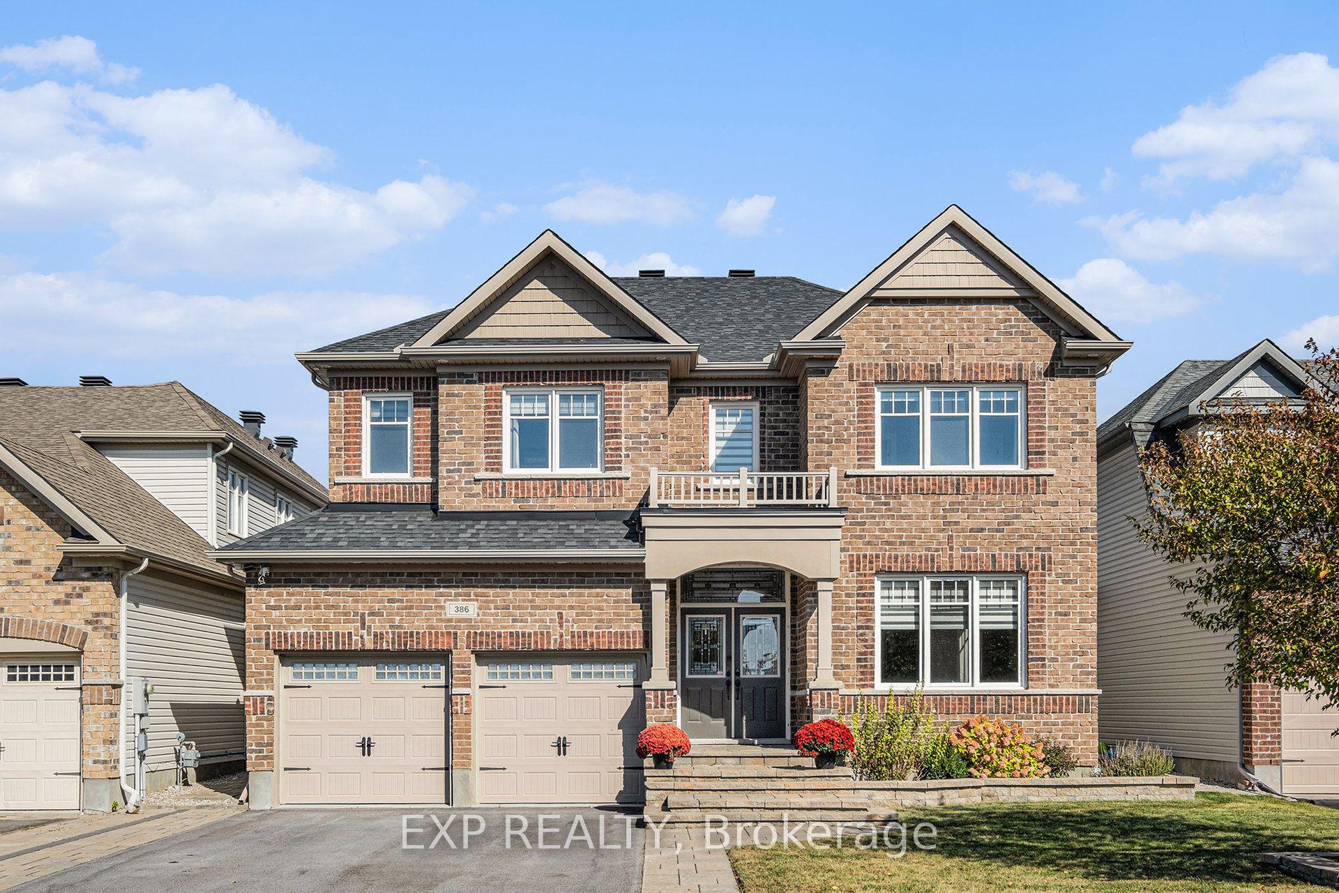 386 Andalusian Crescent — photo 1