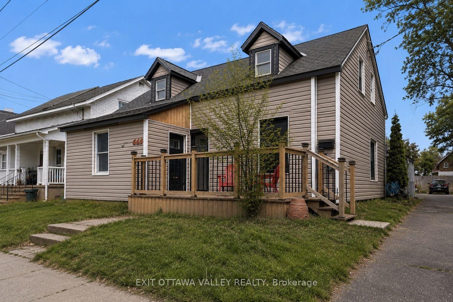 444 Isabella Street, Pembroke — Detached for sale, photo 1